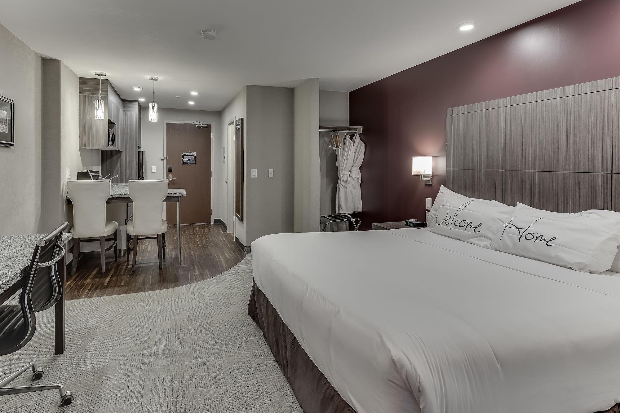 Home Inn & Suites Saskatoon South Eksteriør billede